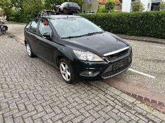 disassembly passenger cars Ford Focus 1.6-16V 2011/3
