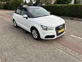 uszkodzony samochody osobowe Audi A1 1.2 TFSiSPORTBACK 2012/4