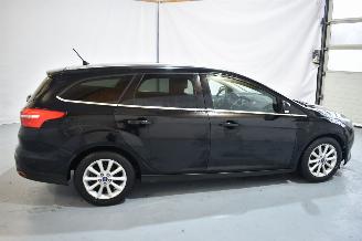 Ford Focus 1.0 Titanium picture 2