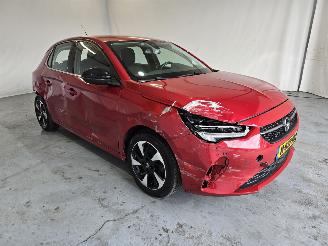 krockskadad bil auto Opel Corsa-E Elegance 50 kWh 2021/12