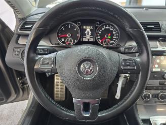 Volkswagen Passat 1.6 TDI Highl. BlM picture 32