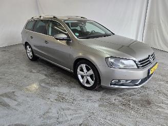Coche accidentado Volkswagen Passat 1.6 TDI Highl. BlM 2013/1