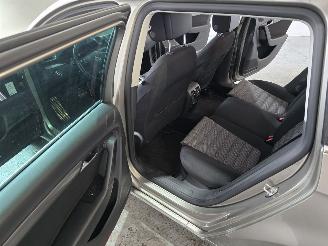Volkswagen Passat 1.6 TDI Highl. BlM picture 20