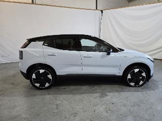 Volvo EX30 Single Motor Extended Range Ultra 69 kWh picture 8