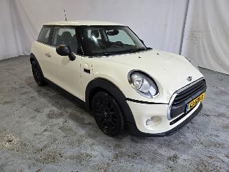 Unfallwagen Mini One 1.2 Salt 2015/8