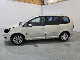 Volkswagen Touran 2.0 TDI Highline BlueMotion 7p. picture 4