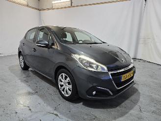 skadebil auto Peugeot 208 1.2 PureT. Blue Lion 2016/7