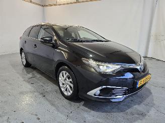 Schadeauto Toyota Auris 1.8 Hybr. Executive 2018/5