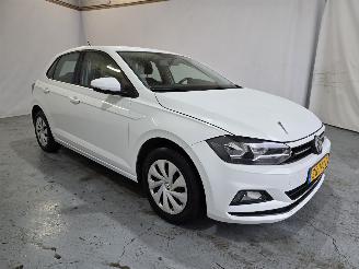 Vaurioauto  passenger cars Volkswagen Polo 1.0 TSI Comfortline 2019/5