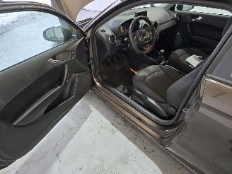 Audi A1 1.2 TFSI Attraction Pro Line Business picture 17