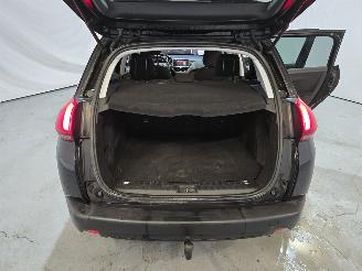 Peugeot 2008 1.2 PureTech Allure picture 15