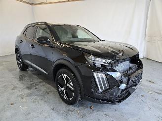 Peugeot 2008 1.2 Hybrid 145 GT picture 1