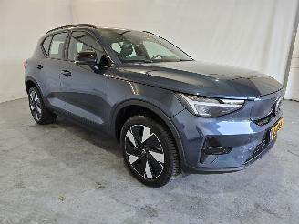 Vaurioauto  passenger cars Volvo EX40 Single Motor Extended Range Plus 82 kWh 2025/12