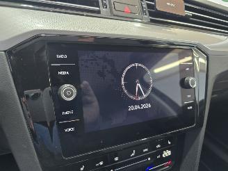 Volkswagen Passat Variant 2.0 TDI Business picture 30