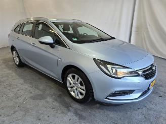 uszkodzony samochody osobowe Opel Astra SPORTS TOURER 2017/7