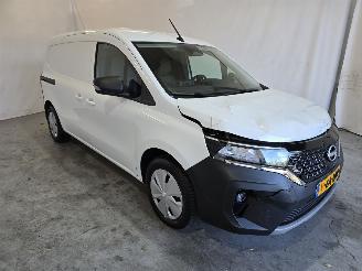 damaged passenger cars Nissan Townstar N-Connecta L2 44 kWh 2024/3