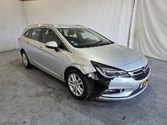 Vaurioauto  passenger cars Opel Astra SPORTS TOURER 1.4 Business+ 2018/1