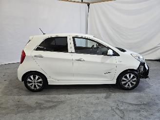 Kia Picanto 1.0 CVVT X-treme picture 8