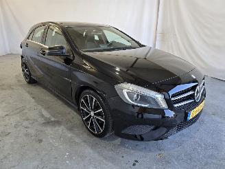 Unfallwagen Mercedes A-klasse 180 Prestige 2015/5