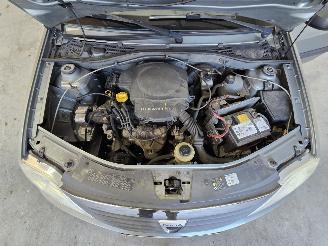 Dacia Logan 1.6 Ambiance picture 12