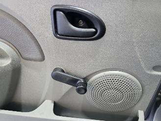 Dacia Logan 1.6 Ambiance picture 19