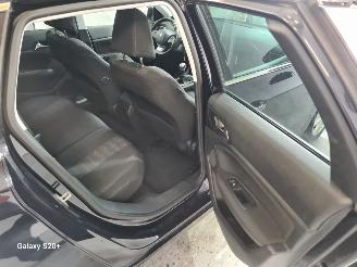 Peugeot 308 1.6 BlueHDI Blue Lease Executive Pack picture 14