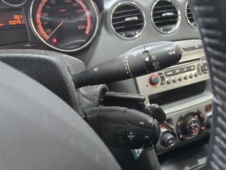 Peugeot 308 1.6 HDiF Style picture 22