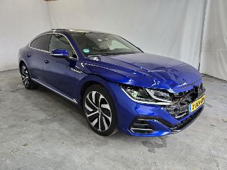 Voiture accidenté Volkswagen Arteon 1.4 TSI eHy R Bns+ 2022/4
