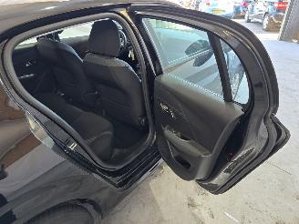 Peugeot 208 1.2 PureTech 75 Active picture 21