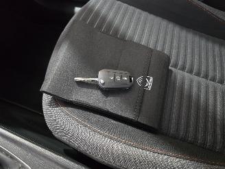Peugeot 208 1.2 PureTech 75 Active picture 37