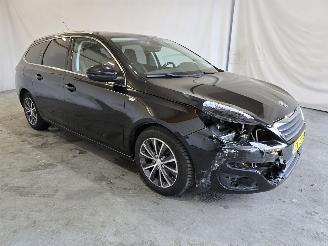 Schadeauto Peugeot 308 1.2 PureTech Style 2015/6