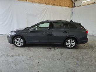 Volkswagen Golf 1.5 TSI Life Business picture 4