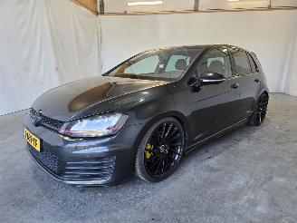 Volkswagen Golf 2.0 TSI GTI picture 3