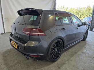Volkswagen Golf 2.0 TSI GTI picture 7