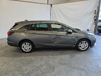 Opel Astra SPORTS TOURER+ picture 8
