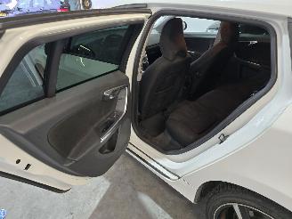 Volvo V-60 2.4 D5 Summum picture 16