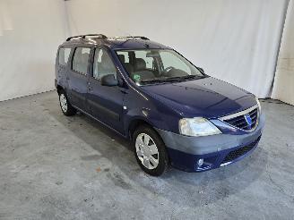 krockskadad bil auto Dacia Logan 1.4 Lauréate 2008/1