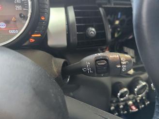 Mini Cooper 1.5 Cooper Chili Serious Business picture 25