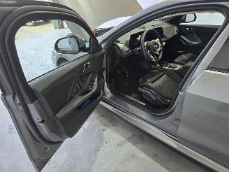 BMW 1-serie 120 picture 24