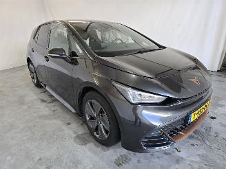 Damaged car Cupra Born Essential 62 kWh 2023/8