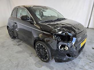 uszkodzony samochody osobowe Fiat 500 3+1 La Prima 42 kWh 2025/9