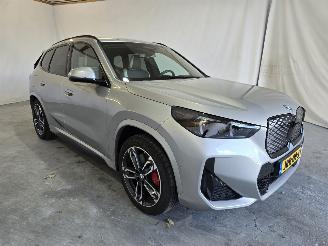 Unfallwagen BMW iX1 eDrive20 67 kWh 2026/1