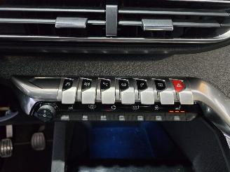 Peugeot 3008 1.2 Puretech picture 33