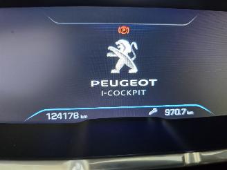 Peugeot 3008 1.2 Puretech picture 23