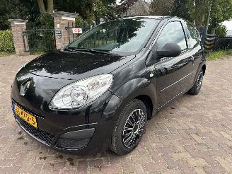 krockskadad bil auto Renault Twingo 1.2 Authentique 2009/10