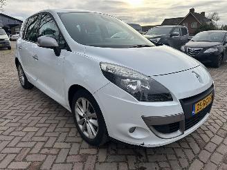 Renault Scenic 1.6 Parisiènne picture 3