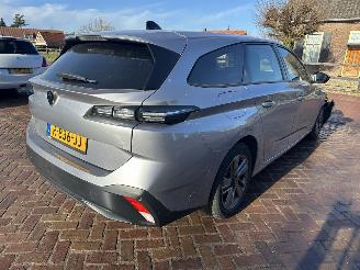 Schadeauto Peugeot 308 1.2 PT Act. Pack Bns 2022/9