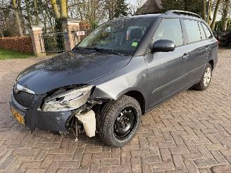 Unfallwagen Skoda Fabia 1.4-16V ELEGANCE    v 2008/8