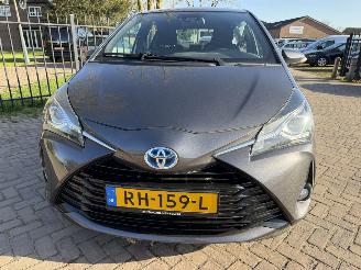 Toyota Yaris 1.5 Hybrid Executive picture 2