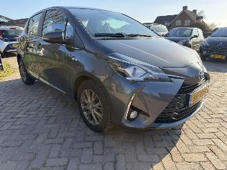 Schadeauto Toyota Yaris 1.5 Hybrid Executive 2017/12